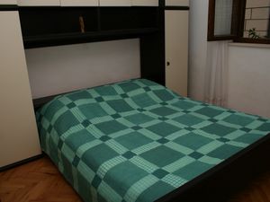 18550589-Ferienwohnung-6-Postira-300x225-5