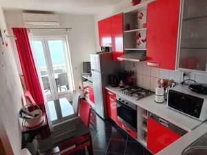 18924022-Ferienwohnung-4-Postira-300x225-1