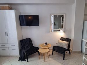 19046451-Ferienwohnung-2-Postira-300x225-4