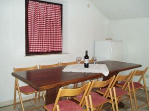 19128118-Ferienwohnung-5-Postira-300x225-3