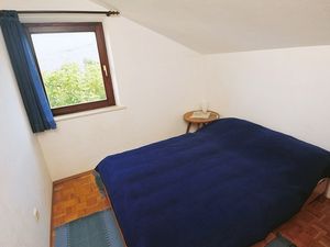 19129305-Ferienwohnung-3-Postira-300x225-4