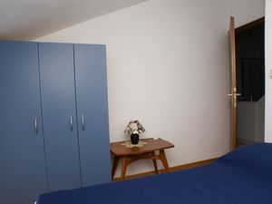 19128133-Ferienwohnung-3-Postira-300x225-5