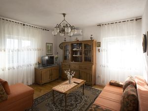 19184405-Ferienwohnung-6-Postira-300x225-1