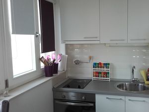 23678497-Ferienwohnung-3-Postira-300x225-4