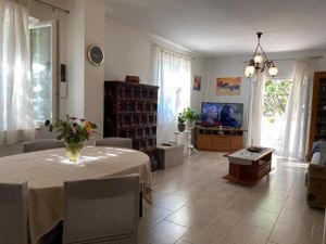 23920484-Ferienwohnung-4-Postira-300x225-3