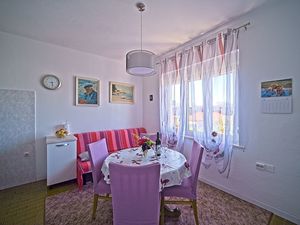 23924704-Ferienwohnung-5-Postira-300x225-2