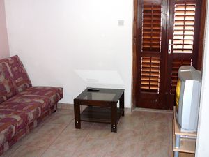 23927124-Ferienwohnung-4-Postira-300x225-1