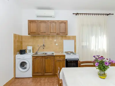 Ferienwohnung für 2 Personen (35 m²) in Postira 8/10