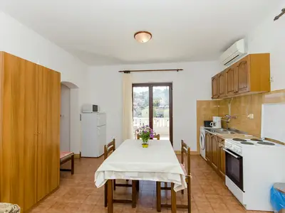 Ferienwohnung für 2 Personen (35 m²) in Postira 10/10