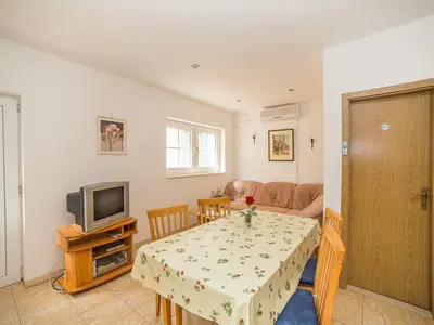 Ferienwohnung für 5 Personen (40 m²) in Postira 6/10