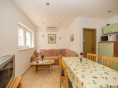 Ferienwohnung für 5 Personen (40 m²) in Postira 6/10