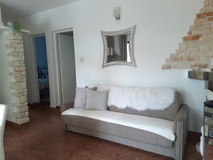 23956420-Ferienwohnung-5-Potirna-300x225-2