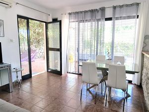 23956420-Ferienwohnung-5-Potirna-300x225-1