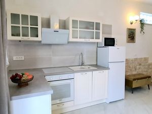 23956421-Ferienwohnung-4-Potirna-300x225-5