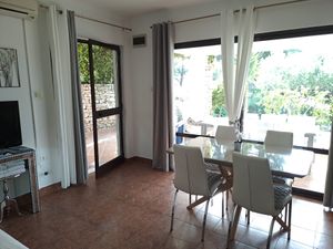 23956420-Ferienwohnung-5-Potirna-300x225-3