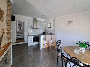 23956423-Ferienwohnung-4-Potirna-300x225-5