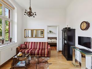 18305001-Ferienwohnung-4-Potsdam-300x225-5