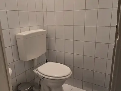 INSIDE, BATHROOM