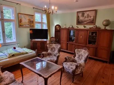 Photo, INSIDE, OUTSIDE