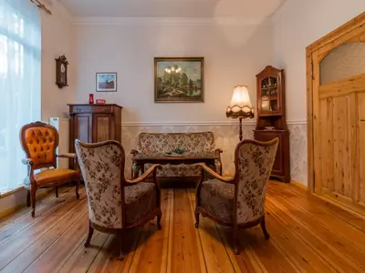 Photo, INSIDE, OUTSIDE