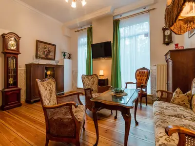 Photo, INSIDE, OUTSIDE