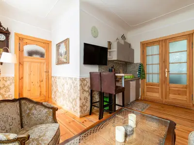 Photo, INSIDE, OUTSIDE