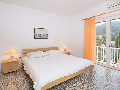 Ferienwohnung für 2 Personen in Povlja 4/10