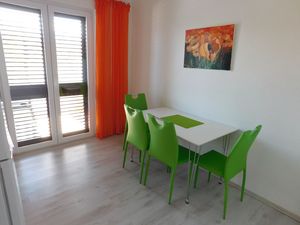 23662645-Ferienwohnung-4-Povlja-300x225-1