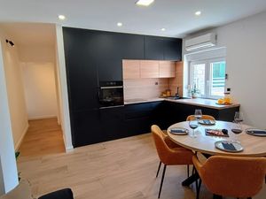 24013365-Ferienwohnung-5-Povlja-300x225-4