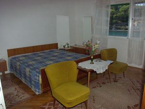 23926225-Ferienwohnung-6-Povlja-300x225-4