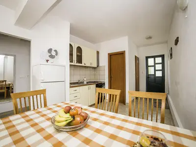Ferienwohnung für 4 Personen (65 m²) in Povlja 5/10