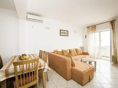 Ferienwohnung für 4 Personen (65 m²) in Povlja 6/10