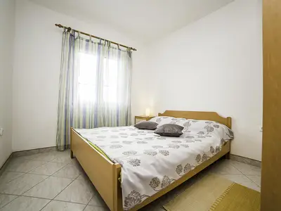 Ferienwohnung für 4 Personen (65 m²) in Povlja 9/10