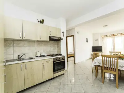 Ferienwohnung für 4 Personen (65 m²) in Povlja 6/10