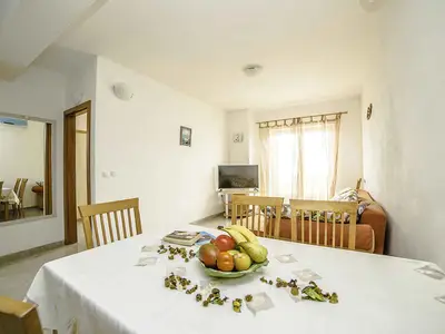 Ferienwohnung für 4 Personen (65 m²) in Povlja 8/10