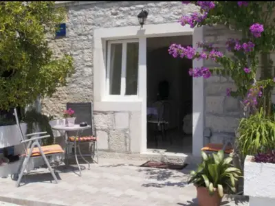 Ferienwohnung für 2 Personen (25 m²) in Povlja 3/10