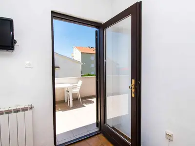 Ferienwohnung für 2 Personen (30 m²) in Povljana 4/10