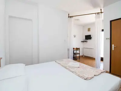 Ferienwohnung für 2 Personen (30 m²) in Povljana 9/10