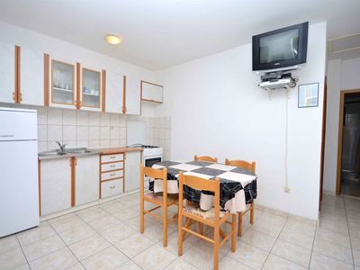 Ferienwohnung für 4 Personen (50 m²) in Povljana 7/10