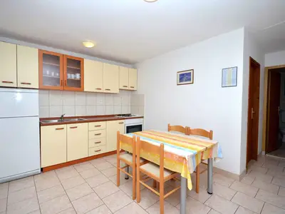 Ferienwohnung für 4 Personen (50 m²) in Povljana 8/10