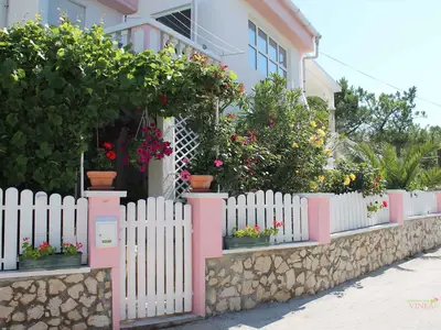 Ferienwohnung für 4 Personen (34 m²) in Povljana 1/10