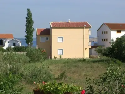Ferienwohnung für 8 Personen in Povljana 3/10