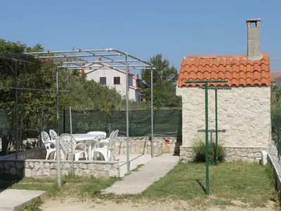 Ferienwohnung für 8 Personen in Povljana 9/10