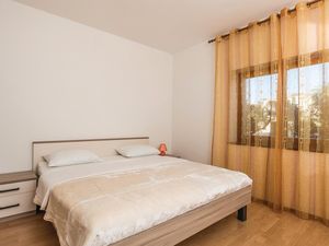 23725412-Ferienwohnung-6-Povljana-300x225-4