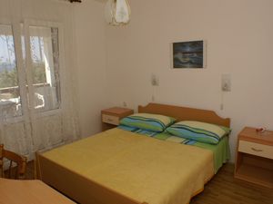 18322868-Ferienwohnung-6-Povljana-300x225-5