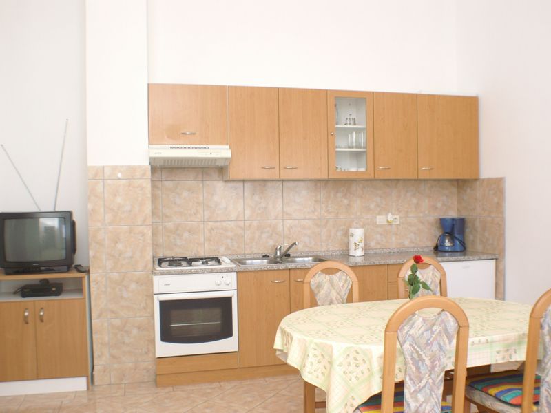 18323958-Ferienwohnung-4-Povljana-800x600-2