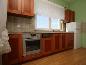 18321729-Ferienwohnung-4-Povljana-300x225-3