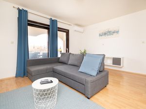 18693466-Ferienwohnung-6-Povljana-300x225-2