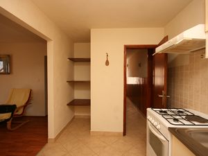 18950025-Ferienwohnung-4-Povljana-300x225-4