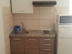 19126829-Ferienwohnung-4-Povljana-300x225-3